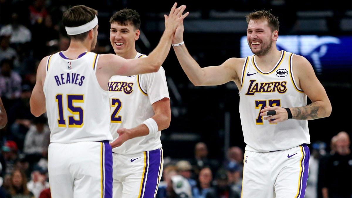 米兰官网_米兰官网_主站服务入口：绝妙，湖人队新阵容被NBA评论员比尔·西蒙斯起绰号“Snowtime”（封面配图）